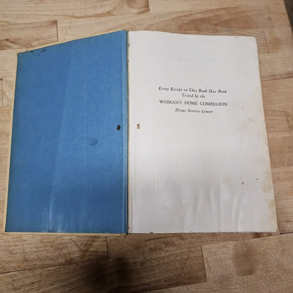 Vtg. Woman's Home Companion Cook Book 1942/1945 llustrated Hardcover
